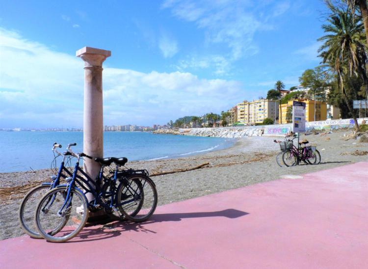 Apartamento En La Playa En Paseo Maritimo Málaga Eksteriør bilde
